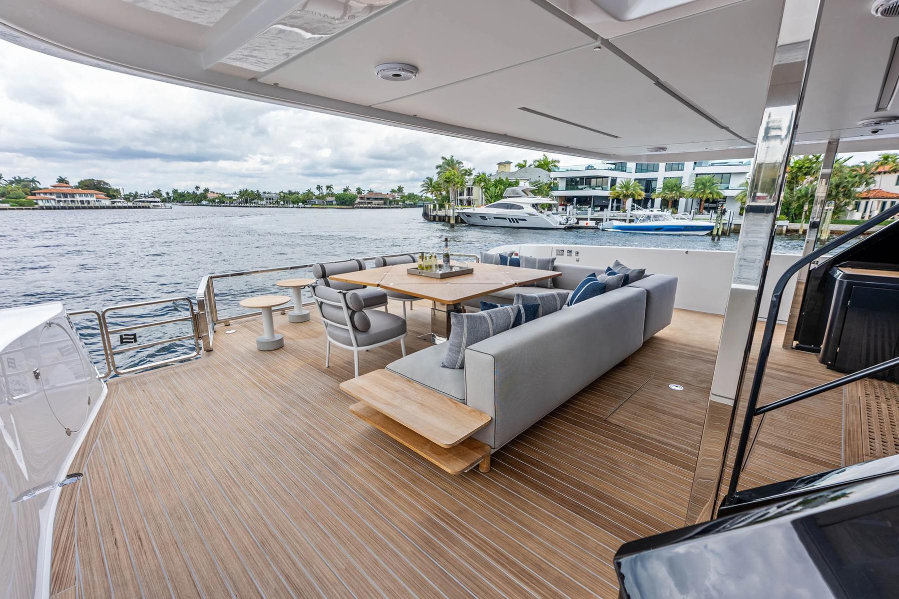 Aft deck dining. Interior by M2Develop, Fort Lauderdale