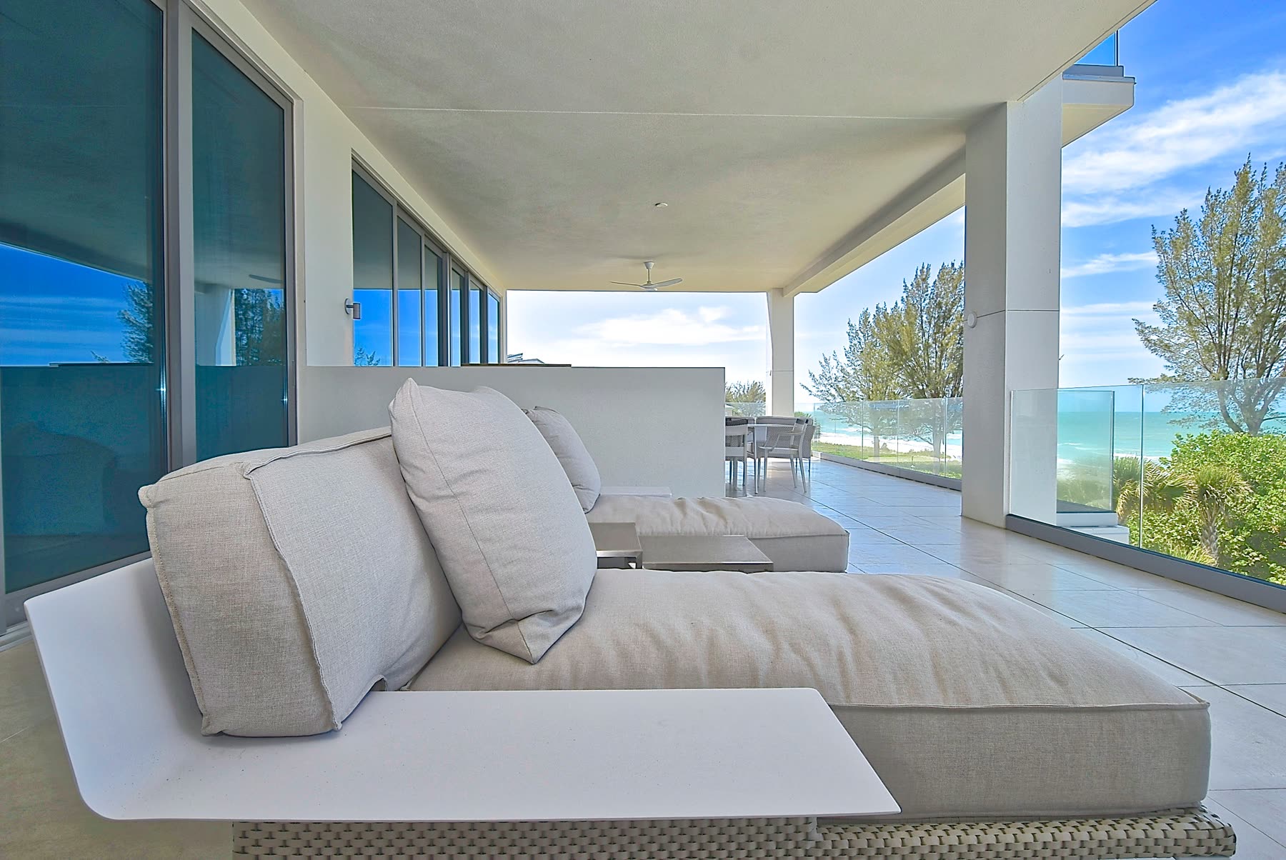 Terrace, afternoon. Residence by M2Develop