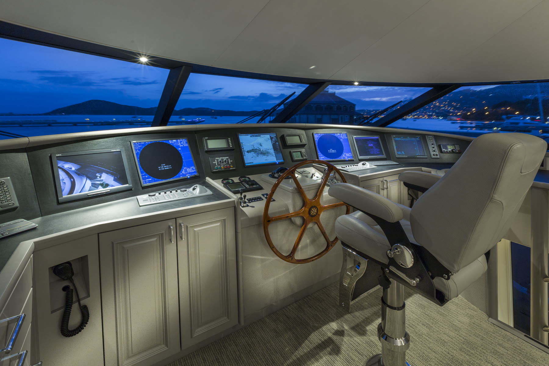 Helm, after. Yacht interior by M2Develop, Fort Lauderdale