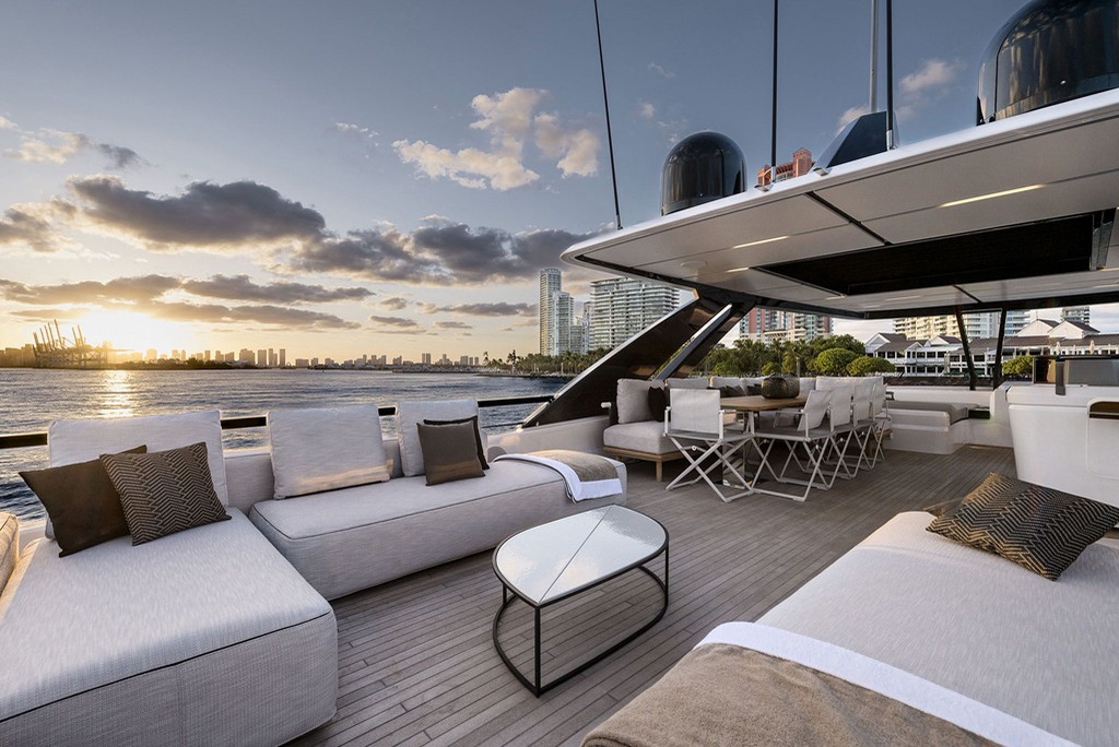 Flybridge. Yacht exterior by M2Develop, Fort Lauderdale